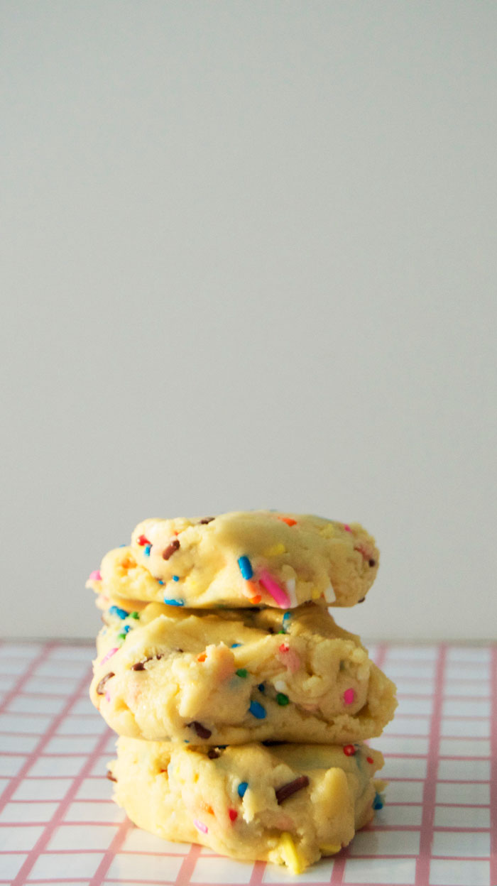 Edible Funfetti Cookie Dough | dcgirlinpearls.com